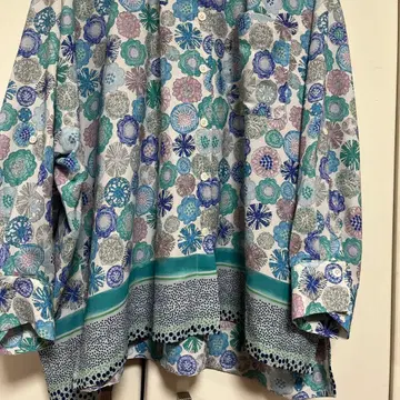 아즈노아즈오오라카 19호 블루 계열 패턴 블라우스