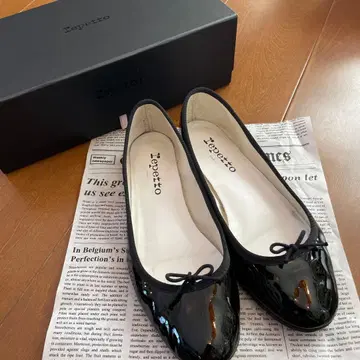 Repetto 블랙 에나멜 플랫슈즈 38.5