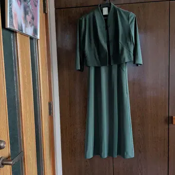 Sybilla 그린 드레스 세트