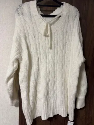 oneway 케이블 니트 스웨터 화이트