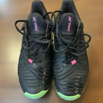 YONEX 테니스화 블랙/핑크/그린