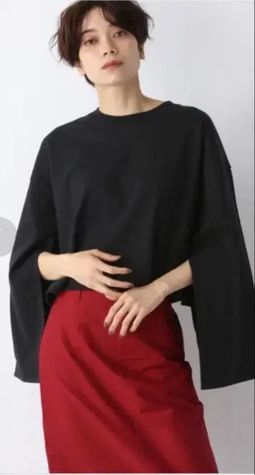 미사용 새상품 JEANASIS / 슬릿 슬리브 숏 TEE 지나시스 블랙