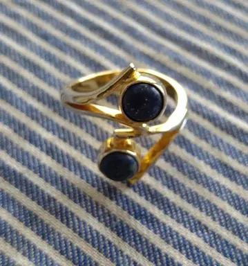 엘리카 니콜라스 비게이 반지