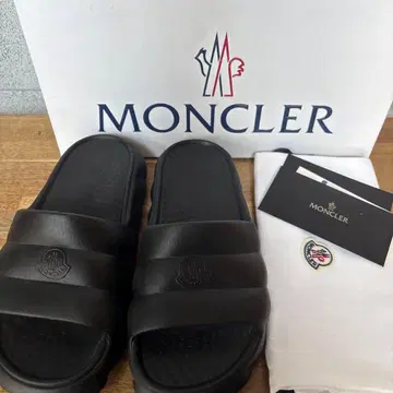 MONCLER 블랙 슬라이드 샌들