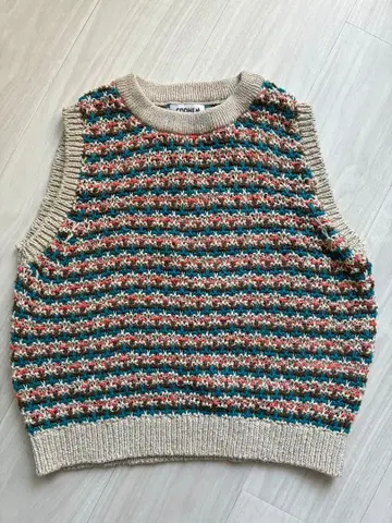 COOHEM SUKASHI BORDER KNIT VEST