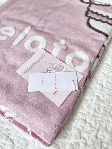 산리오 하우스 젤라또피케 키티 담요 핑크