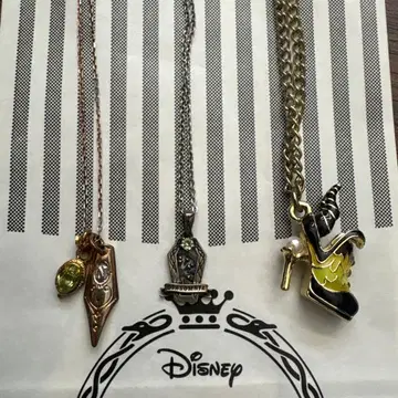 Disney 트위스티드 원더랜드 목걸이