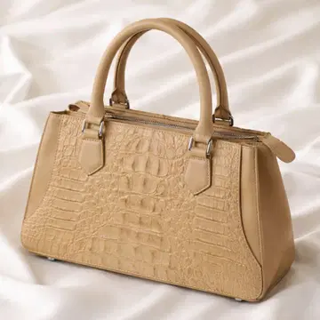 악어 엠보싱 베이지 핸드백 고급 자립