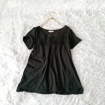 애니팜 anyFAM 컷워크 레이스 프렌치 슬리브 튜닉 2 블랙