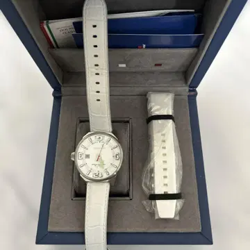 I.T.A. 화이트 가죽 시계