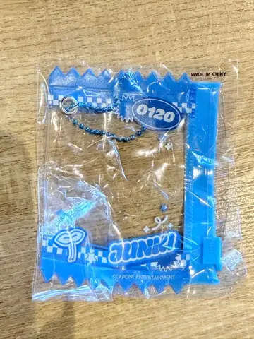 코노 준키 캡슐 토이 캔뱃지 홀더