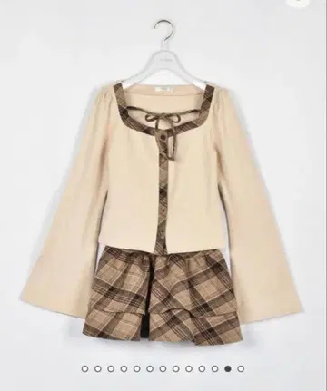 evelyn 체크컷 셋업 CH