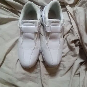 몽블랑 화이트 간호화 28.0 EEE 벨크로