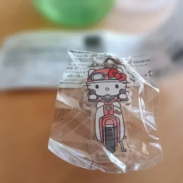 Honda 이벤트 한정판! 산리오 x 슈퍼커브 아크릴 키링 헬로키티