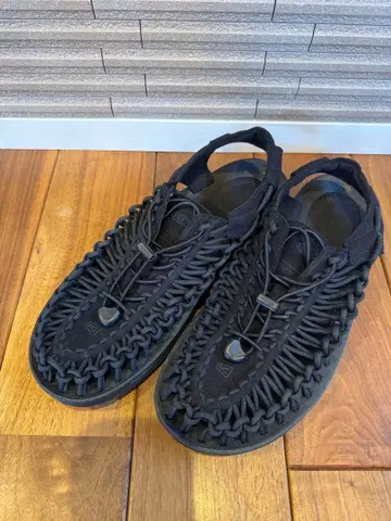 새상품급 KEEN 킨 UNEEK 유니크 샌들 28cm 블랙
