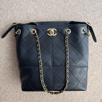 체인 퀼팅 토트백 숄더백 블랙