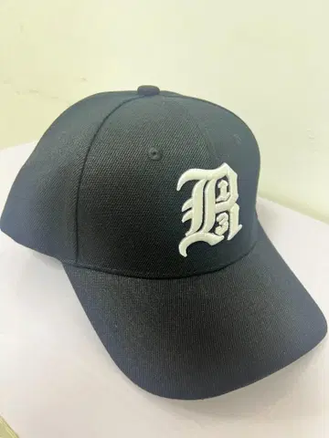 BLACK BASEBALL HAT S/M
