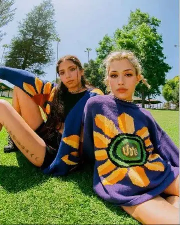 UNIF 해바라기 니트 스웨터 XS