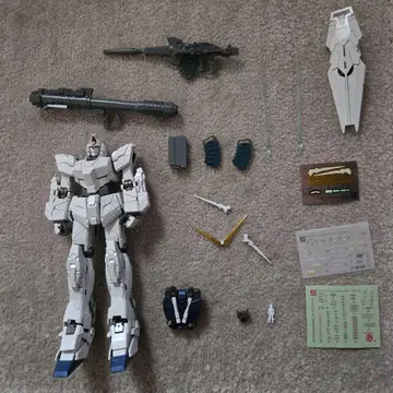 MG 1/100 RX-0 유니콘 건담 조립 완료