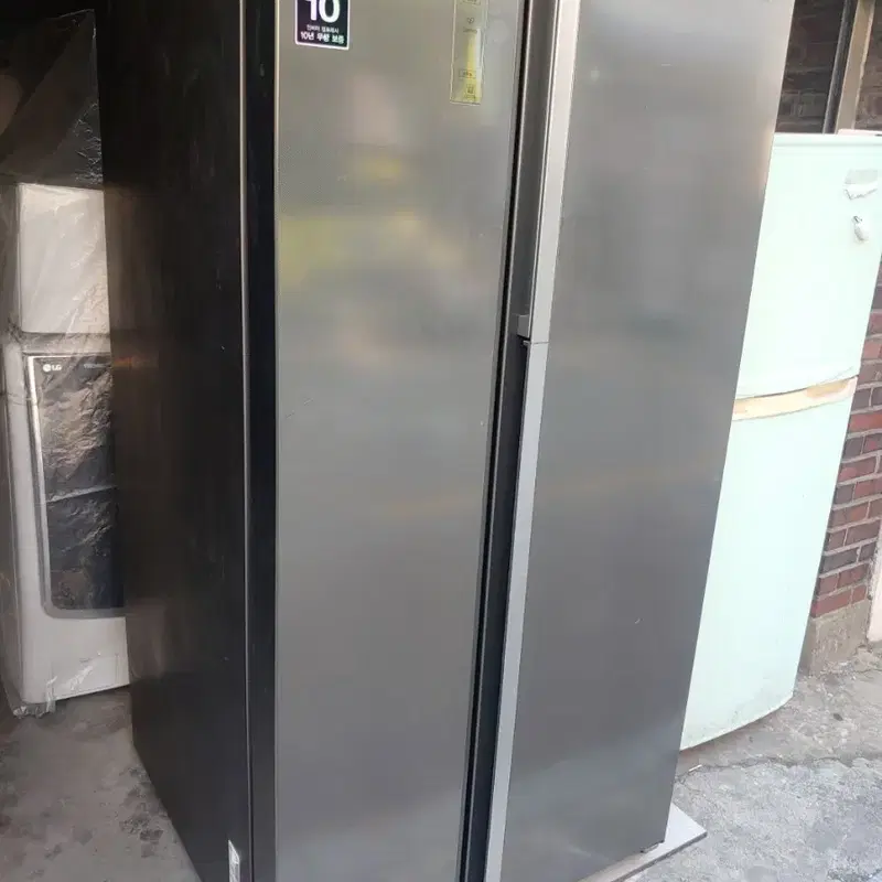 삼성지펠 양문형냉장고 rh83h80307d(831리터) 판매합니다.