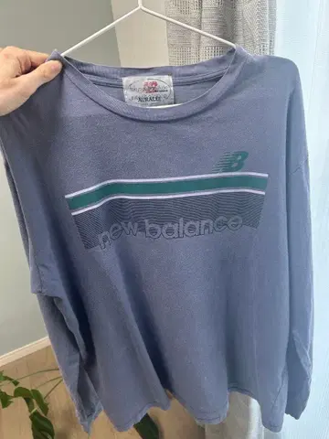 New Balance AURALEE 긴팔 티셔츠