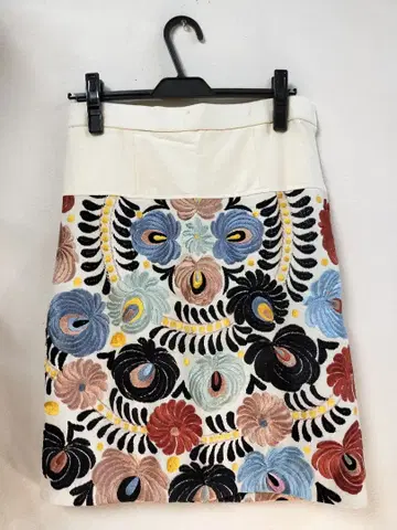 미사용! GRACE CONTINENTAL 스커트