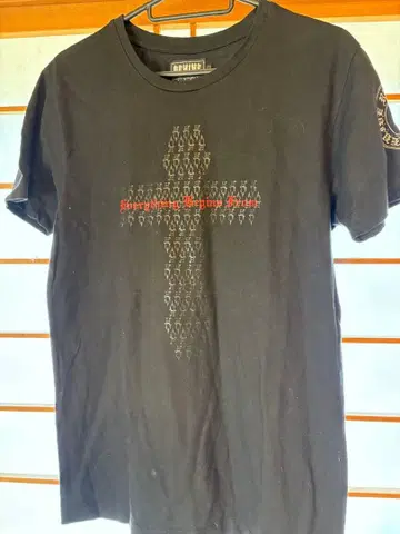 Revive 크로스 디자인 T셔츠, Y2K 패션