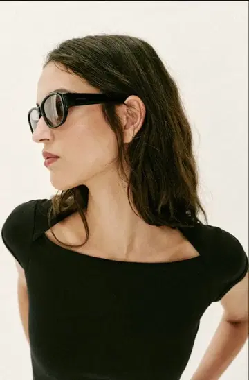 ZARA 신상 슬림핏 블랙 스퀘어넥 티셔츠