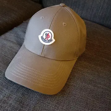 해외 구매! MONCLER 베이지 캡