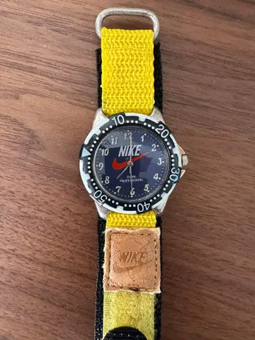 90's 나이키 아날로그 시계 블랙/옐로우 컬러