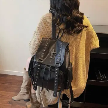 블랙 백팩 십자가 스터드 방수 가방