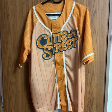 CUTIE STREET 카와모토 에미 OSHI API 유니폼