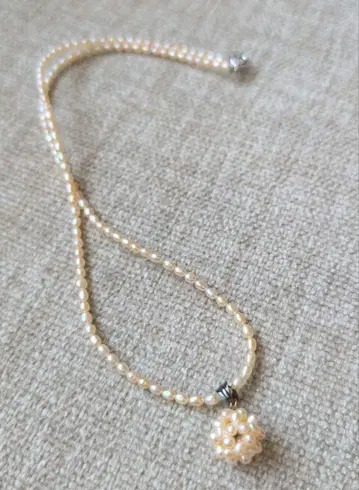 담수 진주 플라워 모티브 목걸이