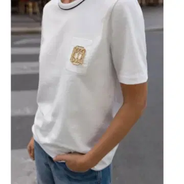 [ ZARA 미사용 S ] 브로치 포함 티셔츠 가격 인하 불가