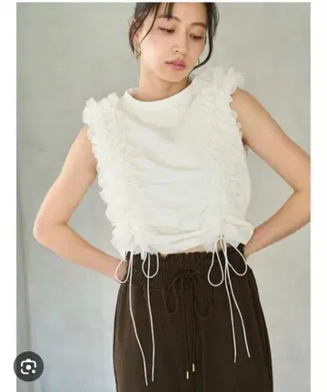 snidel Sustainable 슬리브리스 티셔츠