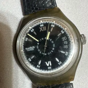 Swatch 자동 와인딩 블랙 다이얼 시계