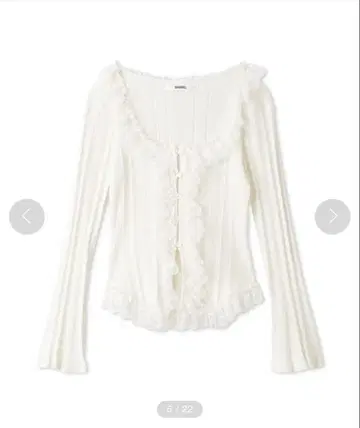 SNIDEL sustainable 프릴 니트 풀오버 화이트