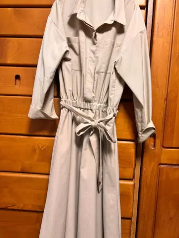 BEAMS HEART 베이지 원피스