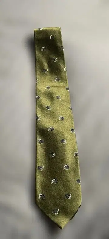 TAKEO KIKUCHI 넥타이 올리브 그린 새상품급