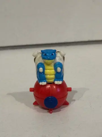 [ 레어 ] 캐릭터 돌진 컬렉션 거북왕 미니 피규어 튀어나온다!