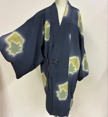 안쪽도 멋진 크레이프 원단 도중기, 사각에 매실과 단풍