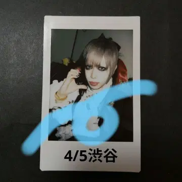 0.1g의 오산 미도리카와 유우 씨 폴라로이드 1