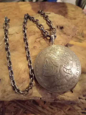 해골 모건, 코인 탑, 롱 목걸이, 굵은 사각 체인, 네이티브