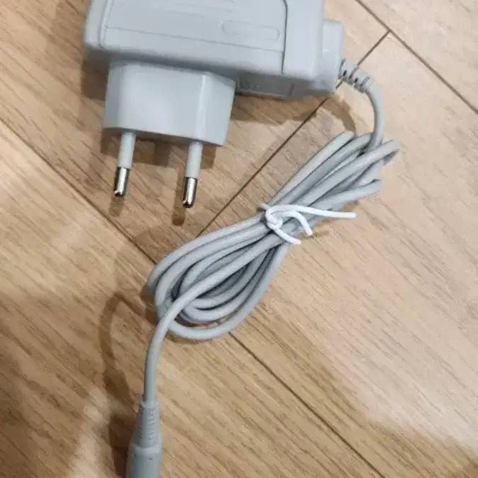 닌텐도 3ds 2ds DSi 충전기 (뉴큰다수 삼다수 뉴작다수 구큰다수)