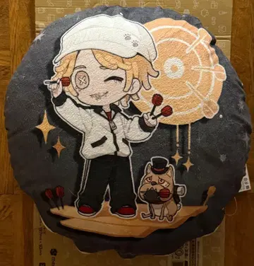 제5인격 Identity V 오리지널 원형 쿠션 납관사 우편배달부 1