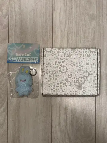 NewJeans x 무라카미 다카시 Supernatural 혜인 ver