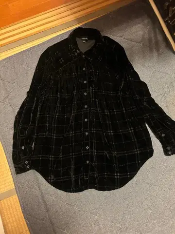 블랙 체크 무늬 벨루어 셔츠