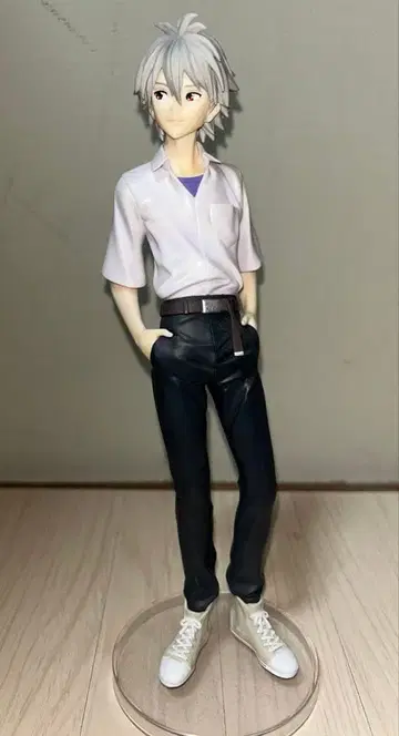 에반게리온 나기사 카오루 피규어