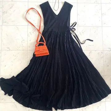 새상품급 라벨에튀드 개더 플리츠 썸머 니트 원피스 레이어드 OK