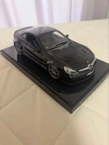 메르세데스-벤츠 SL65 AMG 블랙 시리즈 1/18
